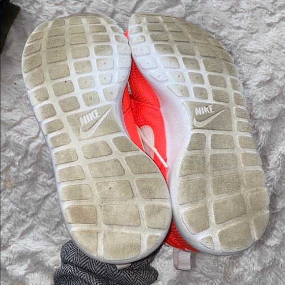 Nike Roshe runs - Picture 5 of 8